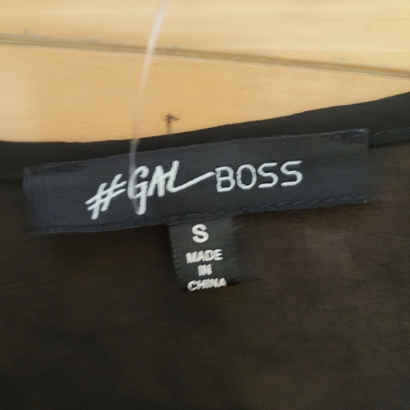 #GIRL BOSS Black Sheer Ruffle Peplum Cami Top Size S - Picture 2 of 3